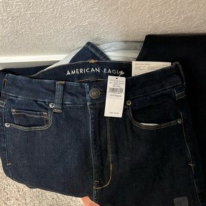 BRAND NEW American Eagle Curvy Hi-Rise Skinny jeans